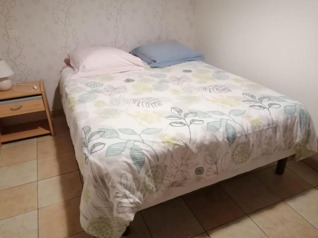 Privee Ste Cecile Confort Homestay *